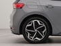 Volkswagen ID.3 First Plus 58 kWh | Apple carplay | Bluetooth | Achteruitrij camera | Voorstoelen verwarmd | Parkeersensoren voor en achter | Navigatie | Spraakbediening |