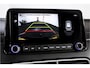 Hyundai Kona 1.6 GDI HEV Comfort - Automaat | Cruise | PDC | Camera | NAV + App. Connect | ECC | Afn. Trekhaak | DAB | LM 16" |