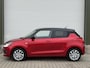 Suzuki Swift 1.2 Select Smart Hybrid / Navi / Camera / Afn. trekhaak / Adaptive Cruise / Keyless / Stoelverwarming / Carplay / Two Tone