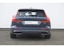 Volvo V60 T6 350PK Automaat AWD Plus Dark / Adaptive cruise control / Elektrische stoelen / Harman Kardon audio / Trekhaak / Pilot assist / BLIS / Stoel en stuur verwarming / Elektrische achterklep / Parkeersensoren met 360 camera / Google infotainment