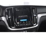 Volvo V60 T6 350PK Automaat AWD Plus Dark / Adaptive cruise control / Elektrische stoelen / Harman Kardon audio / Trekhaak / Pilot assist / BLIS / Stoel en stuur verwarming / Elektrische achterklep / Parkeersensoren met 360 camera / Google infotainment