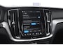 Volvo V60 T6 350PK Automaat AWD Plus Dark / Adaptive cruise control / Elektrische stoelen / Harman Kardon audio / Trekhaak / Pilot assist / BLIS / Stoel en stuur verwarming / Elektrische achterklep / Parkeersensoren met 360 camera / Google infotainment