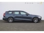 Volvo V60 T6 350PK Automaat AWD Plus Dark / Adaptive cruise control / Elektrische stoelen / Harman Kardon audio / Trekhaak / Pilot assist / BLIS / Stoel en stuur verwarming / Elektrische achterklep / Parkeersensoren met 360 camera / Google infotainment