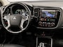 Mitsubishi Outlander 2.0 PHEV Deluxe Automaat (SCHUIFDAK, NAVIGATIE, LEDER, STUUR/STOELVERWARMING, 360 CAMERA, ELEK SPORTSTOELEN, ADAPTIVE CRUISE, GETINT GLAS, NIEUWSTAAT)