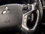 Mitsubishi Outlander 2.0 PHEV Deluxe Automaat (SCHUIFDAK, NAVIGATIE, LEDER, STUUR/STOELVERWARMING, 360 CAMERA, ELEK SPORTSTOELEN, ADAPTIVE CRUISE, GETINT GLAS, NIEUWSTAAT)