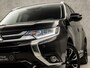 Mitsubishi Outlander 2.0 PHEV Deluxe Automaat (SCHUIFDAK, NAVIGATIE, LEDER, STUUR/STOELVERWARMING, 360 CAMERA, ELEK SPORTSTOELEN, ADAPTIVE CRUISE, GETINT GLAS, NIEUWSTAAT)