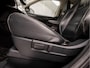 Mitsubishi Outlander 2.0 PHEV Deluxe Automaat (SCHUIFDAK, NAVIGATIE, LEDER, STUUR/STOELVERWARMING, 360 CAMERA, ELEK SPORTSTOELEN, ADAPTIVE CRUISE, GETINT GLAS, NIEUWSTAAT)