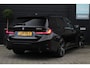 BMW 3-Serie Touring 320e M-sport | HUD | 19 Inch | Pro Pakket | BLIS | Keyless | Koplampen Adaptief