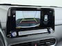 Hyundai Kona Electric EV 64kWh Warmtepomp Adap.Cruise Navi Ecc Camera Pdc Trekhaak Krell®-Audio Apple Carplay Android Auto Comfort SOH 100% Lane Assist DAB Led Lmv 17" Regen-Lichtsensor Keyless 1e Eigenaar Origineel Nederlandse Auto