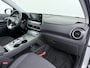 Hyundai Kona Electric EV 64kWh Warmtepomp Adap.Cruise Navi Ecc Camera Pdc Trekhaak Krell®-Audio Apple Carplay Android Auto Comfort SOH 100% Lane Assist DAB Led Lmv 17" Regen-Lichtsensor Keyless 1e Eigenaar Origineel Nederlandse Auto