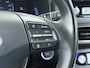 Hyundai Kona Electric EV 64kWh Warmtepomp Adap.Cruise Navi Ecc Camera Pdc Trekhaak Krell®-Audio Apple Carplay Android Auto Comfort SOH 100% Lane Assist DAB Led Lmv 17" Regen-Lichtsensor Keyless 1e Eigenaar Origineel Nederlandse Auto