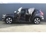 Volvo XC40 1.5 T4 Recharge R-Design | Incl. 12 maanden garantie | Harman/Kardon audio | Schuif/kantel dak | Apple carplay/Android auto | Stuurwiel verwarming | Voorstoelen verwarmd | DAB | Navigatie | Lichtmetalen velgen | Climate control | Zwart dakhemel
