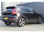Volvo XC40 1.5 T4 Recharge R-Design | Incl. 12 maanden garantie | Harman/Kardon audio | Schuif/kantel dak | Apple carplay/Android auto | Stuurwiel verwarming | Voorstoelen verwarmd | DAB | Navigatie | Lichtmetalen velgen | Climate control | Zwart dakhemel