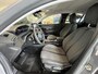 Peugeot 208 1.2 Hybrid e-DCS6 Automaat Allure | Apple Carplay LENTE SALE | Android Auto | Camera | Cruise Control | Navigatie