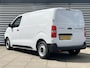 Peugeot Expert GB L2 75kWh 136pk City NAV pakket e-PTO 400V Reservewiel Geïsoleerde comfort scheidingswand met vaste ruit