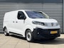 Peugeot Expert GB L2 75kWh 136pk City NAV pakket e-PTO 400V Reservewiel Geïsoleerde comfort scheidingswand met vaste ruit