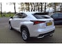 Lexus NX 300h AWD Luxury Line AUTOM/PANO DAK/CRUISE/NAVI/CARPLAY/CAMERA/TREKH/XENON/LEDER/DEC 2018/PDC V+A/LMW 18"/USB/STOEL VERW