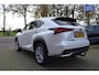 Lexus NX 300h AWD Luxury Line AUTOM/PANO DAK/CRUISE/NAVI/CARPLAY/CAMERA/TREKH/XENON/LEDER/DEC 2018/PDC V+A/LMW 18"/USB/STOEL VERW