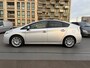 Toyota Prius 1.8 Executive Dealer Onderhouden AdaptiefCruise Zonnepaneel Pano Camera Leer Nette Auto
