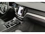 Volvo V60 T6 Plug-in hybrid AWD Plus Bright | Trekhaak | Harman/Kardon Audio | 360 camera | Stoel + stuurverwarming | Memory | 18 inch LMV