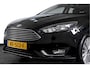 Ford Focus 1.0 Titanium 126 PK | Cruise | Voorruitverw. | PDC | NAV + App. Connect | ECC | Trekhaak | LM 17" |