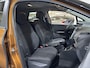 Renault Captur 90PK TCe Limited | Trekhaak (1200 KG) | Navi | Parkeersensoren | Airco | Lichtmetalen Velgen | Elektrische Ramen | Privacy Glass | Bluetooth | USB |