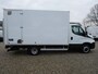 IVECO Daily 35C14 2.3 140PK, Airco, Dubbel lucht, Laadbak: L*B*H = 424*211*220 / Lading vastzetrail op 110 cm, Zijdeur rechtsachter, Laadklep Anteo 800 KG, Plateau van 160 cm, Met afstandsbediening en rolstops