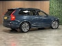 Volvo XC90 T8 AWD Recharge Ultra Dark Vol! | Bowers & Wilkins | Luchtvering | Stoelventilatie | Trekhaak | 360 Camera | Head-Up Display | Stoelmassage | 455pk | Adaptieve Cruise Control | Stoelverwarming voor+achter | Stuurwielverwarming | Schuifdak | 20 Inch |  Full LED Meesturende koplampen | Pilot Assist | BLIS Dode Hoek Detectie | Alcantara hemelbekleding | Lederen handgrepen en zonnekleppen | Elektrische voorstoelen geheugen | Nappa Lederen bekleding | Zitting verlenging voorstoelen | Keyless Drive | Parkeersensoren voor+achter | Privacy Glass | Elektrisch bedienbare achterklep | Geïntegreerde zongordijnen achterportieren | Geïntegreerd kinderzitje achterin | Verlichte instaplijsten | 7-Persoons | 4-Zone Climate Control | DAB Radio | Apple Carplay/Android Auto | Alarm Klasse III | Draadloos telefoon opladen | Volvo On Call met mobiele App functie | Denim Blue Metallic |