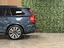 Volvo XC90 T8 AWD Recharge Ultra Dark Vol! | Bowers & Wilkins | Luchtvering | Stoelventilatie | Trekhaak | 360 Camera | Head-Up Display | Stoelmassage | 455pk | Adaptieve Cruise Control | Stoelverwarming voor+achter | Stuurwielverwarming | Schuifdak | 20 Inch |  Full LED Meesturende koplampen | Pilot Assist | BLIS Dode Hoek Detectie | Alcantara hemelbekleding | Lederen handgrepen en zonnekleppen | Elektrische voorstoelen geheugen | Nappa Lederen bekleding | Zitting verlenging voorstoelen | Keyless Drive | Parkeersensoren voor+achter | Privacy Glass | Elektrisch bedienbare achterklep | Geïntegreerde zongordijnen achterportieren | Geïntegreerd kinderzitje achterin | Verlichte instaplijsten | 7-Persoons | 4-Zone Climate Control | DAB Radio | Apple Carplay/Android Auto | Alarm Klasse III | Draadloos telefoon opladen | Volvo On Call met mobiele App functie | Denim Blue Metallic |