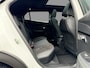 Peugeot e-2008 EV GT Pack 50 kWh SoH 90,9% / Warmtepomp / 3 Fase / Panoramadak / Adaptive cruise / Apple carplay / Pakeer assistent / Alcantara