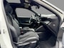 Peugeot e-2008 EV GT Pack 50 kWh SoH 90,9% / Warmtepomp / 3 Fase / Panoramadak / Adaptive cruise / Apple carplay / Pakeer assistent / Alcantara