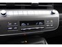 Hyundai Kona Electric Premium 65.4 kWh | Achteruitrijcamera 360 graden | Elektrische ramen voor en achter | Parkeersensoren voor en achter