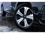 Volvo XC60 T6 Plug-in hybrid AWD Plus Dark | Stoel-/Stuurverwarming | Adaptive Cruise Control | 360 Camera | Dodehoekdetectie | Stoelverwarming achter | Keyless Entry | Schuif-/Kanteldak | Apple Carplay |