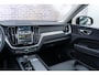 Volvo XC60 T6 Plug-in hybrid AWD Plus Dark | Stoel-/Stuurverwarming | Adaptive Cruise Control | 360 Camera | Dodehoekdetectie | Stoelverwarming achter | Keyless Entry | Schuif-/Kanteldak | Apple Carplay |