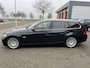 BMW 3-Serie Touring 330i | Cruise | Xenon |