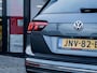 Volkswagen Tiguan 1.5 TSI ACT Highline Business R | DEMO | Matrix LED | Head-Up | Camera | Navigatie | Stoelverwarming | Climate Control | Adaptieve Cruise Control ACC | Metallic Lak | Elektrische Klep | Parkeer Assistent |