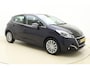 Peugeot 208 1.2T Blue Lease Allure 110pk | Navigatie | Climate Control | Parkeersensoren achter | 16'' LM Velgen | Cruise Control | Elektrische ramen voor & achter | Slechts 38.706 km!