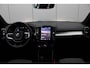 Volvo XC40 B4 Plus Dark | Trekhaak | Stoelverwarming | Premium Audio