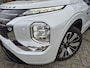 Mitsubishi Outlander 2.4 PHEV Instyle+ | Cognac lederen interieur | Stoelverwarming koeling, massage | Luxe audio systeem | Meest complete uitvoering | DEMO