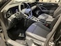 Volkswagen Tiguan 1.5 eTSI Life Edition 150 PK | Apple Carplay | Panoramadak | Trekhaak | Stoelverwarming | Dodehoeksensoren | Stuurwielverwarming | Achteruitrijcamera | Park Assist | Sfeerverlichting | 19'' Lichtmetalen Catania Velgen | Elektrische Achterklep | Rijstrookhulp | Adaptive Cruise Control | Elektrische Lendensteun |