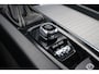 Volvo XC60 2.0 T5 R-Design | Luchtvering | Harman Kardon Audio | Keyless Entry | Achteruitrijcamera | Head-up Display | Panoramadak | LED Koplampen Adaptief | BLIS | Cruise Control Adaptief | Trekhaak