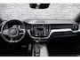 Volvo XC60 2.0 T5 R-Design | Luchtvering | Harman Kardon Audio | Keyless Entry | Achteruitrijcamera | Head-up Display | Panoramadak | LED Koplampen Adaptief | BLIS | Cruise Control Adaptief | Trekhaak