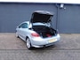Peugeot 307 CC 2.0-16V NETTE AUTO! LEER! CRUISE! CLIMA! 4 SEIZOENEN BANDEN! LM VELGEN!