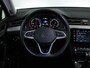 Volkswagen Passat GTE 1.4 TSI 218 PK PHEV Business | LED Matrix IQ | Trekhaak | DCC | Adaptieve Cruise Control | Stoel & Stuurverwarming |