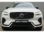 Volvo XC60 T6 Plug-in hybrid AWD Ultra Dark | Luchtvering | Pano. Dak | Trekhaak | Keyless | Premium Audio |
