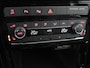 Volkswagen T-Cross 1.0 TSI R Line | Stoelverwarming | Keyless | Virtual Cockpit | Carplay | Trekhaak | Adaptive cruise | Park Assist | Full LED | Dodehoek detectie | Climate control