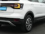 Volkswagen T-Cross 1.0 TSI 95 pk Active | Achteruitrijcamera | Stoelverwarming | Adaptive Cruise | Navigatie