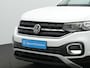 Volkswagen T-Cross 1.0 TSI 95 pk Active | Achteruitrijcamera | Stoelverwarming | Adaptive Cruise | Navigatie