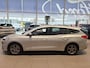 Ford Focus Wagon 1.0 EcoBoost Titanium Business | Verwarmbare Voorstoelen/Stuurwiel/Voorruit | Apple Carplay/Android Auto | Trekhaak | Camera | Keyless Entry | Cruise Control | Climate Control |