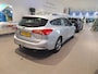 Ford Focus Wagon 1.0 EcoBoost Titanium Business | Verwarmbare Voorstoelen/Stuurwiel/Voorruit | Apple Carplay/Android Auto | Trekhaak | Camera | Keyless Entry | Cruise Control | Climate Control |